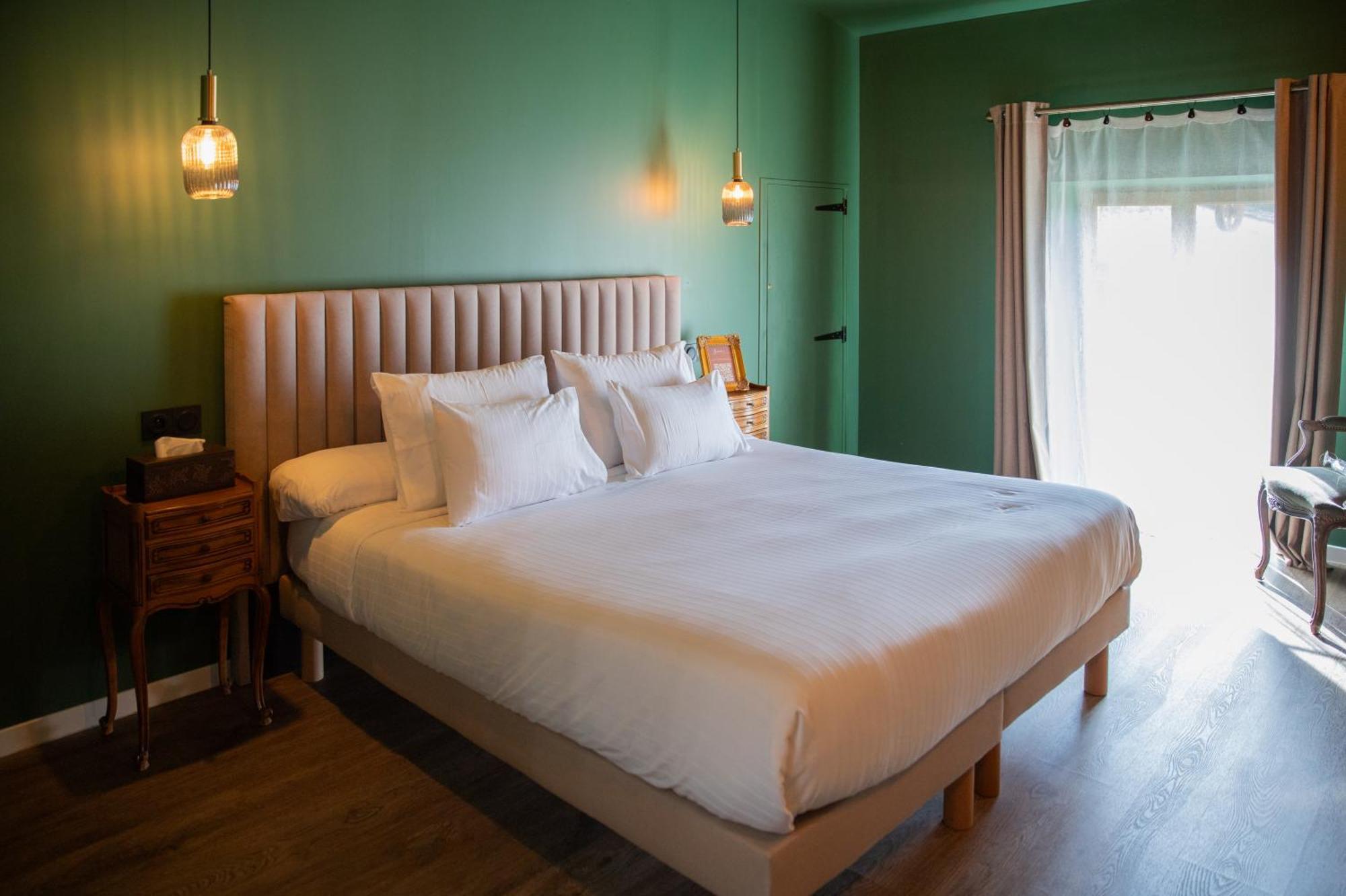 Maison Roucas - Restaurant Et Chambres D'Hotes Solérieux Kültér fotó